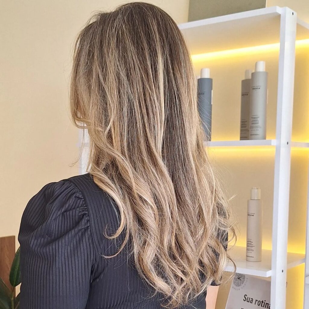 quanto custa fazer luzes no cabelo