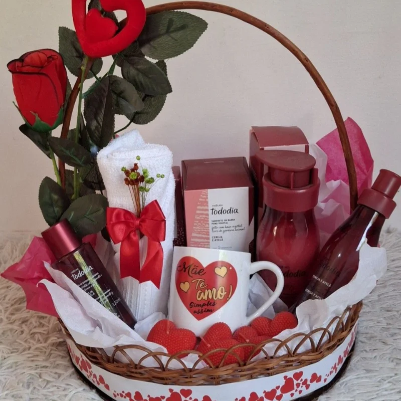 Cesta de Mimo com Produtos Favoritos